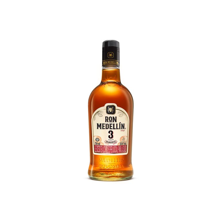 Ron Medellín Añejo 3 Años Botella 750 mL