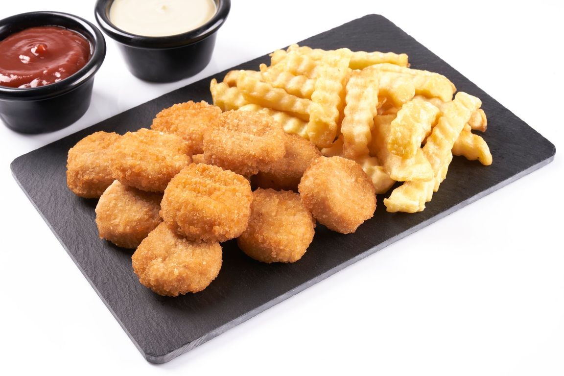 Nuggets de Pollo x 10 Und + Papas Fritas