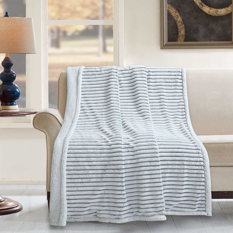 Manta Jacquard Flannel Sherpa Líneas Charcoal 130 x 160 cm